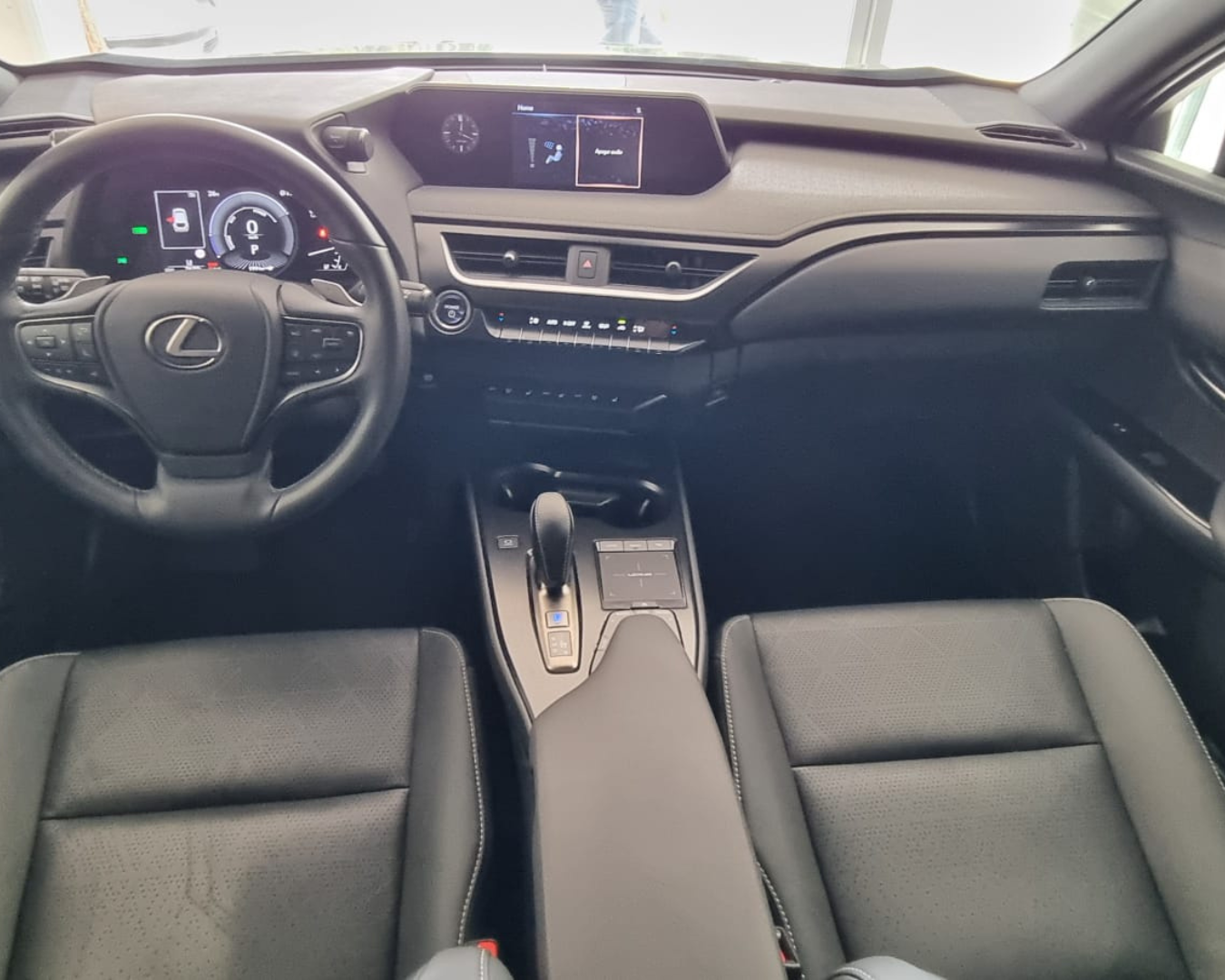 UX 300e 4614MDJ