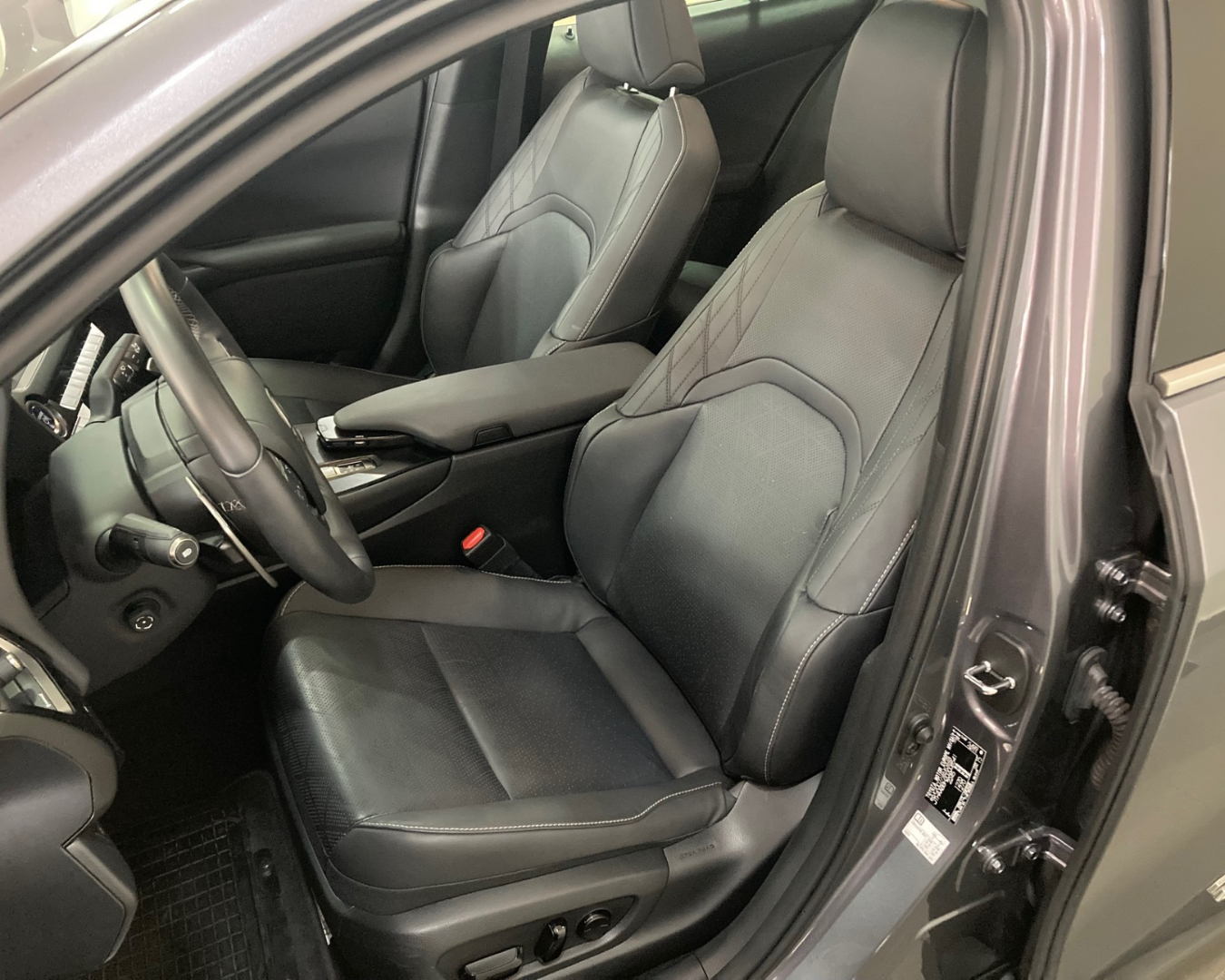 UX 300e